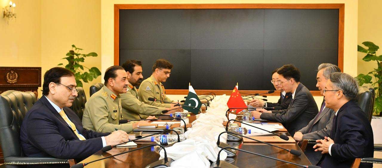 Chinese Foreign Minister Wang Yi-led Delegation (right) meets Field Marshal Asim Munir in Islamabad on August 22, 2025.-ispr