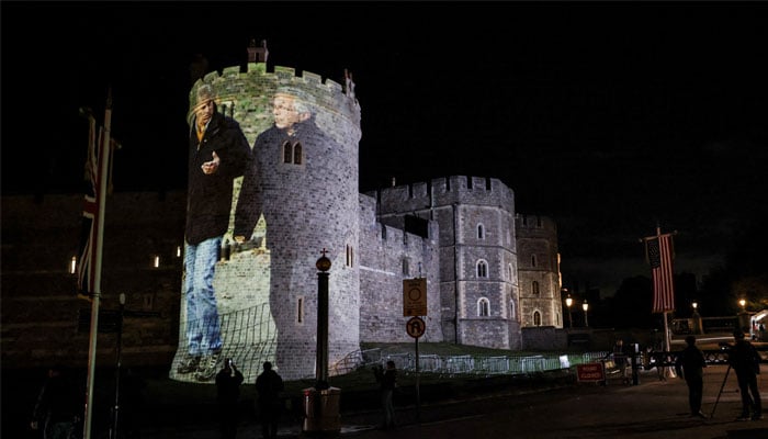 Britain's Prince Andrew and the disgraceful financier Jeffrey Epstein are projected at Windsor Castle, after US President Donald Trump and First Lady Melania Trump arrive at a state visit to the country, in Windsor, Berkshire, Britain 16 September 2025. Reuters/Phil Noble