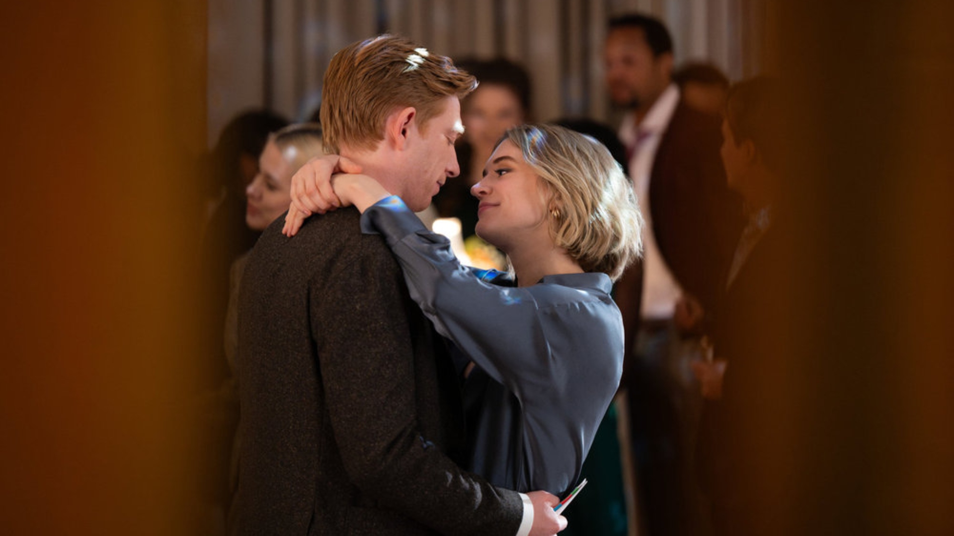 Down and mare dancing together in paper season 1