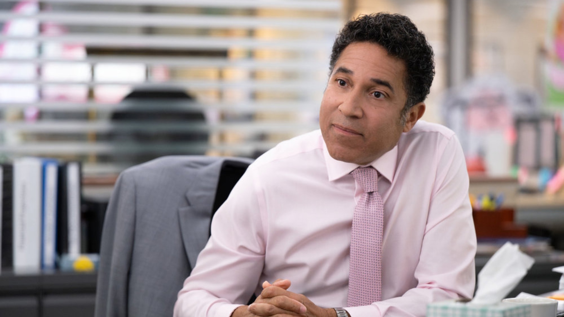 Oscar looks worried in paper season 1