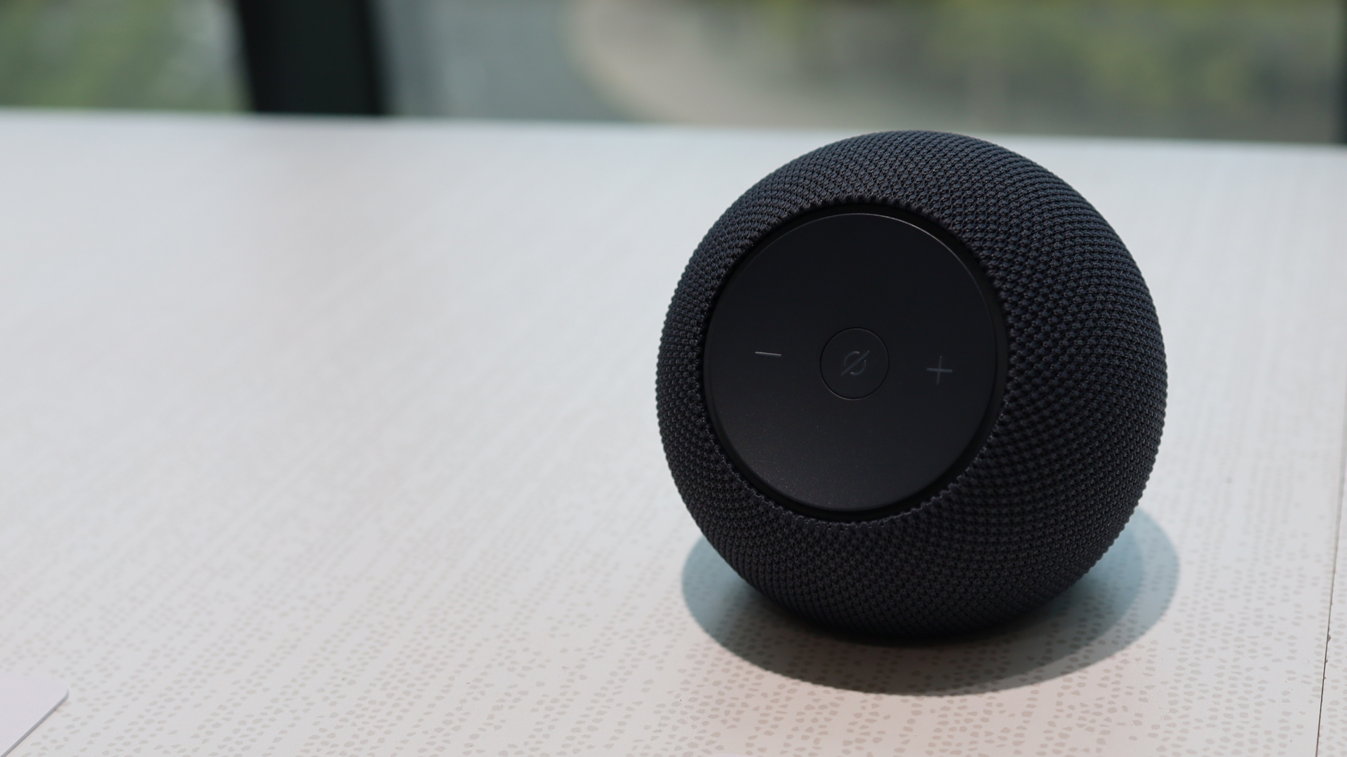 Amazon Echo Dot Max Hands On