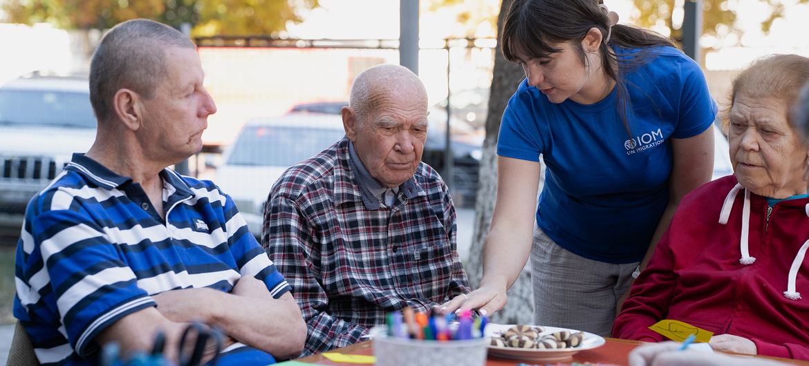 Older people upset by the war in Ukraine Access Counselling in Chișinu, Moldova.