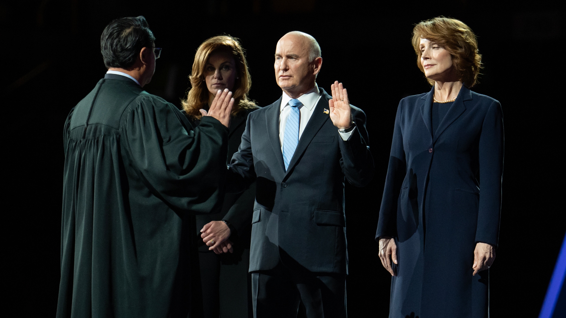 President Henry Baines is sworn in Paradise Season 1