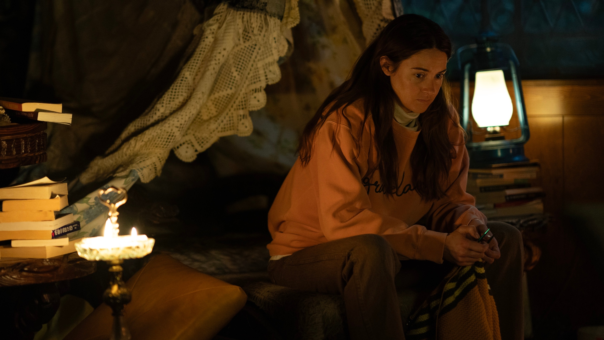 Shailene Woodley holds something in the hands of paradise season 2