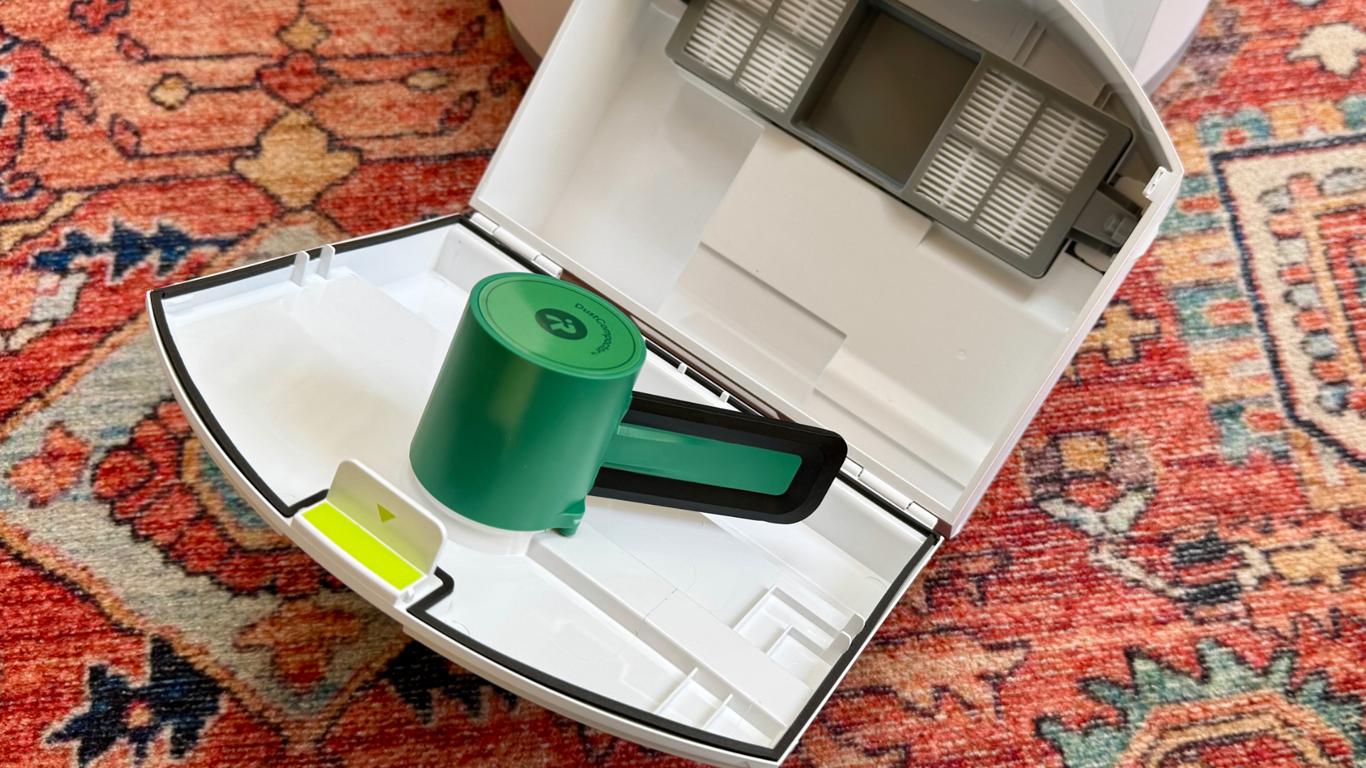 Dust compaction mechanism from iRobot Roomba 205