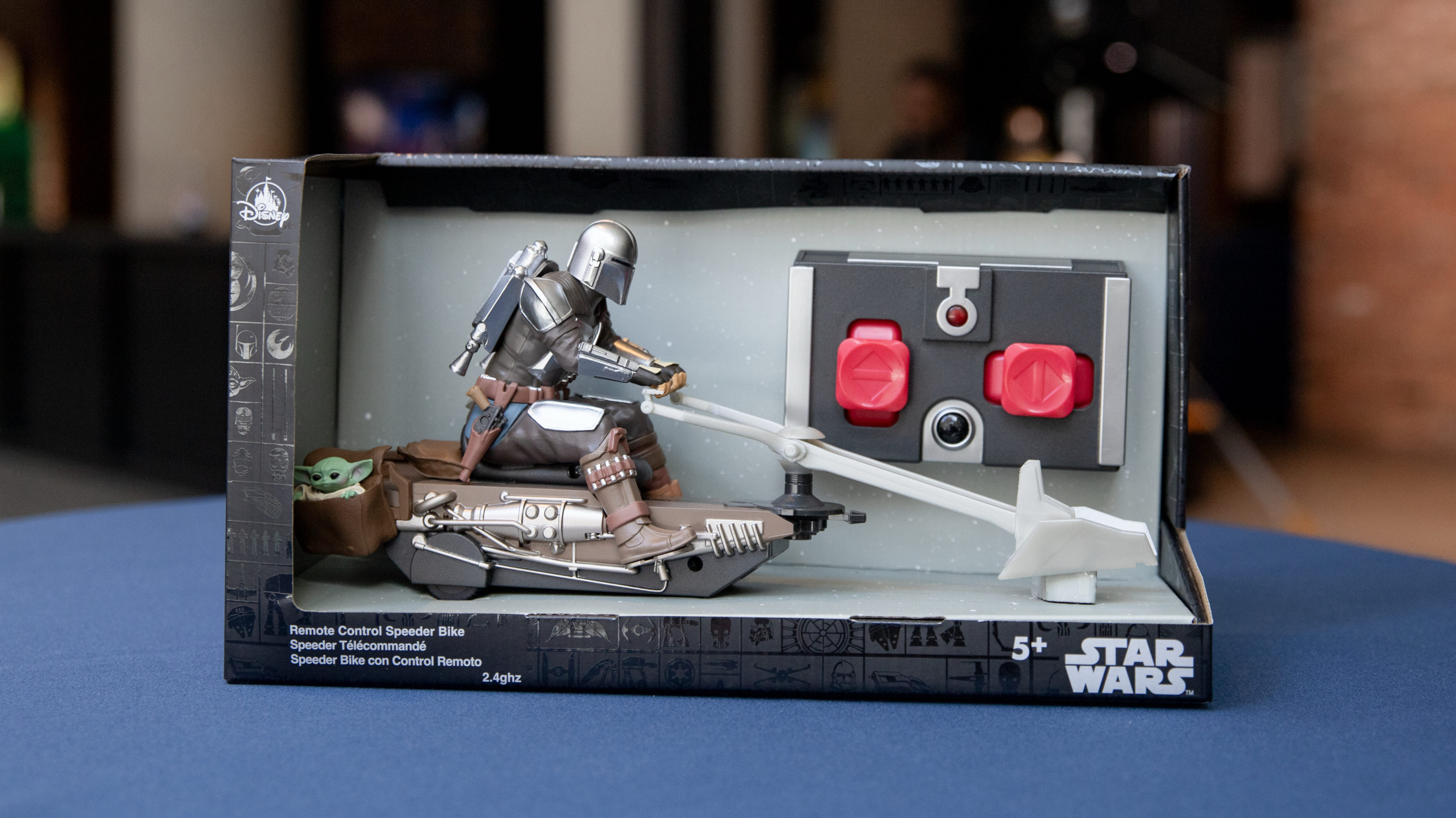 Disney Store: Disney Parks Mandalorian Speeder Bike RC
