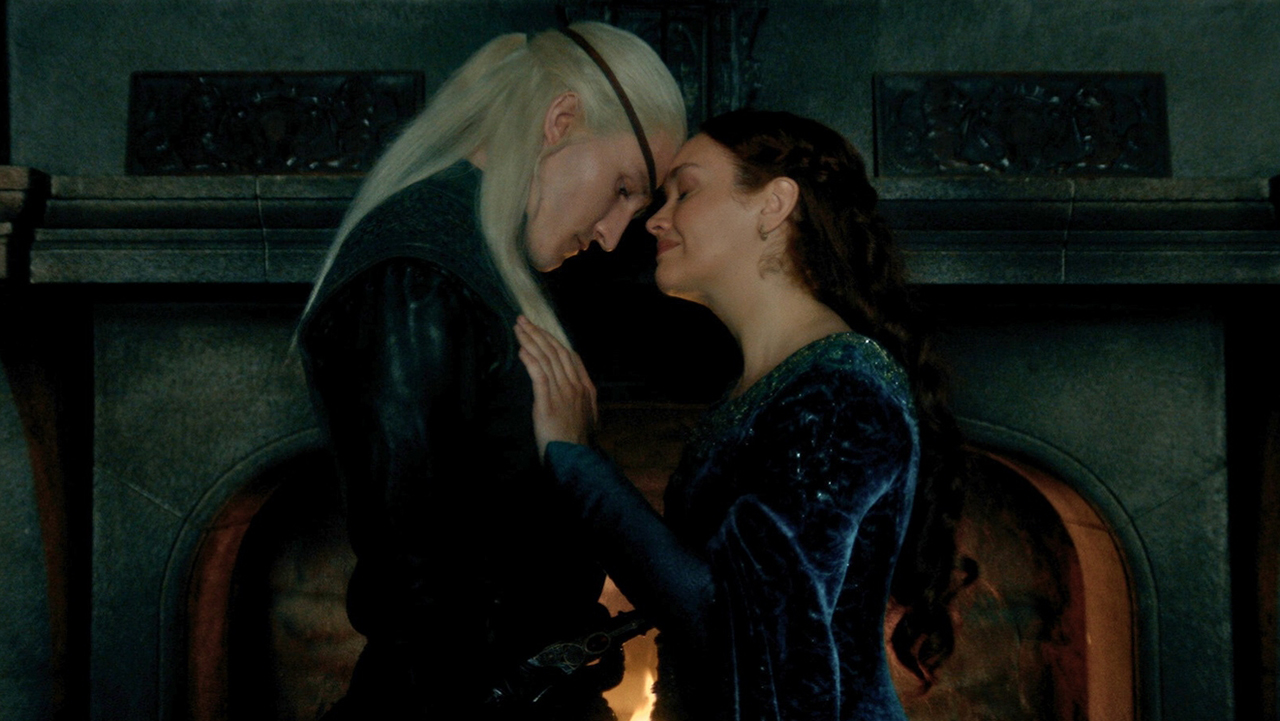 Aemond and Alicent hold hands and place their foreheads against each other's in House of the Dragon Season 3
