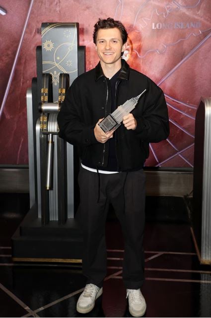 Tom Holland sparks speculation as he steps out without a ring amid marriage buzz