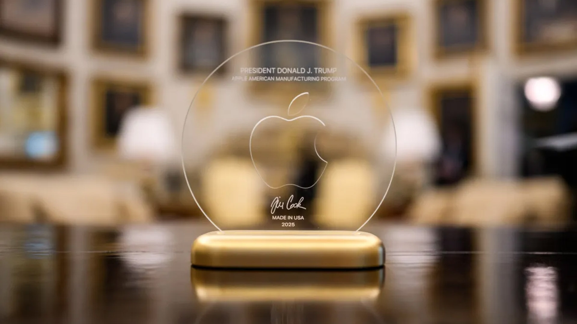 President Donald Trump and Apple CEO Tim Cook at the White House