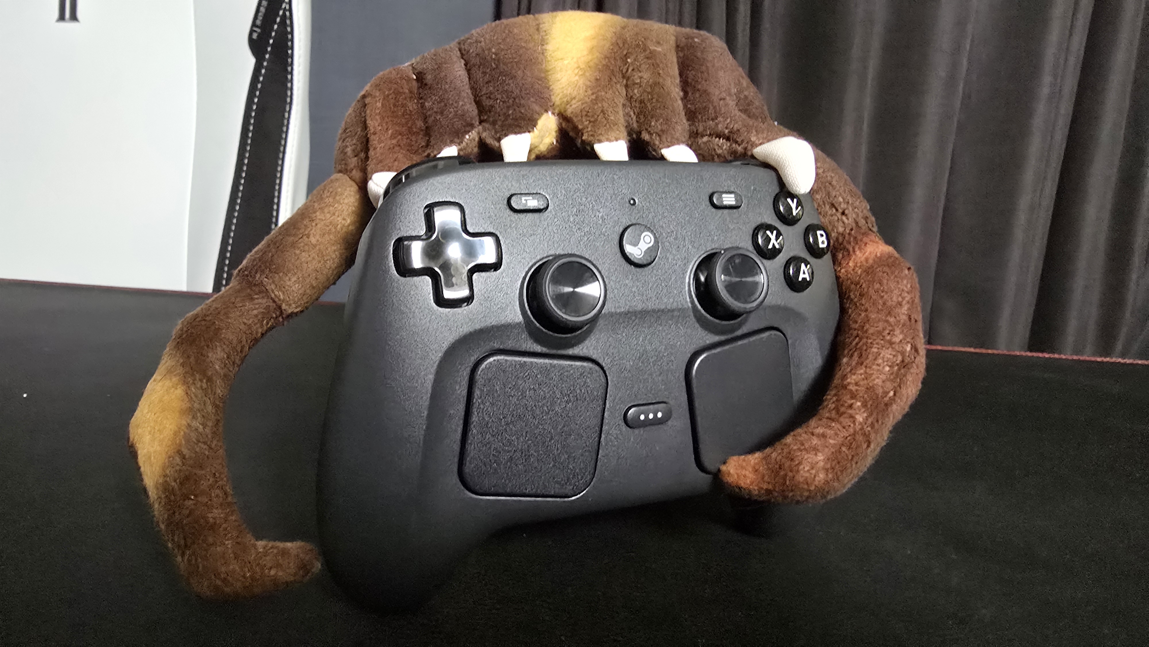 Valve Steam Controller (2026) on gamer desktop