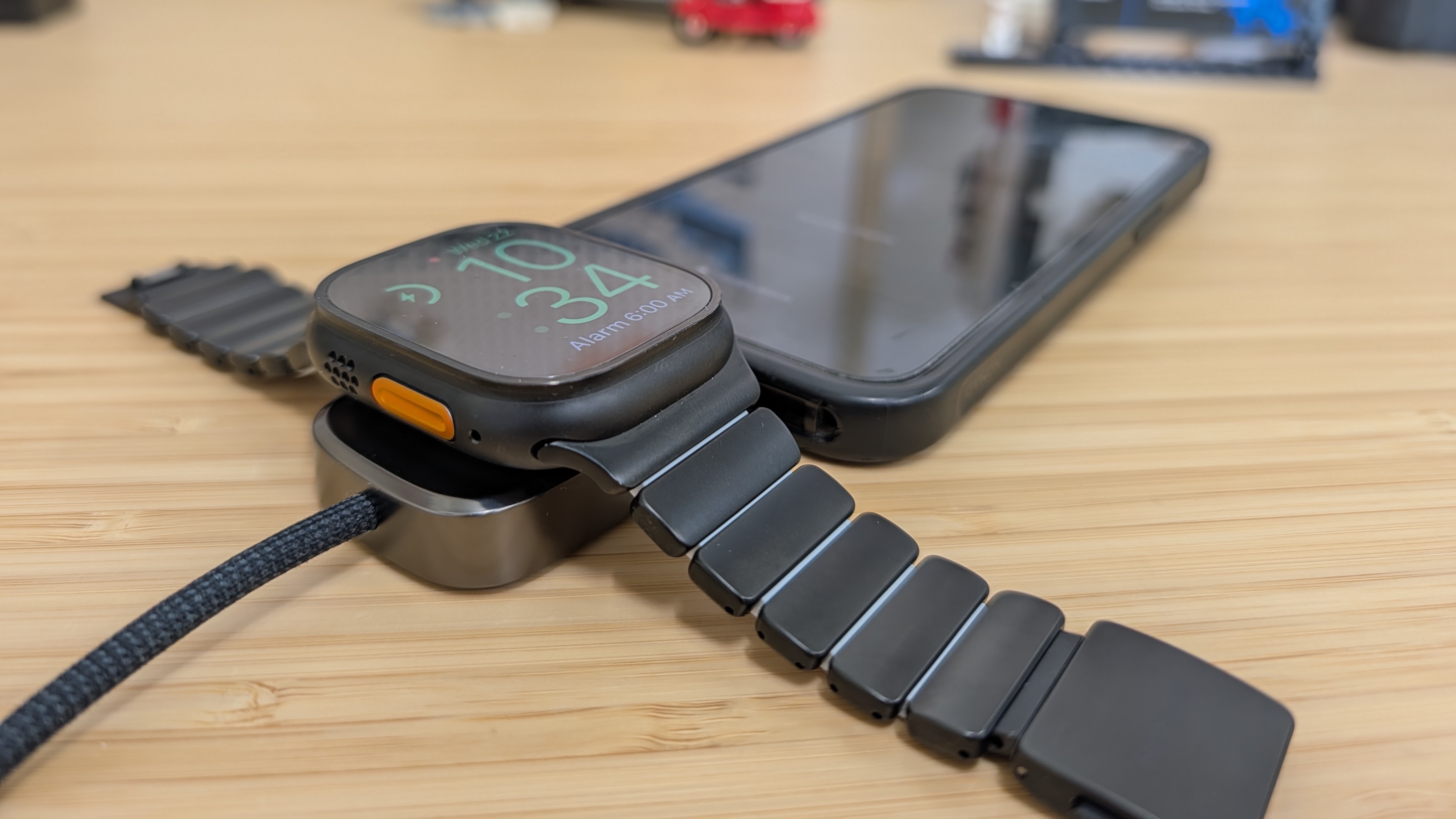 Nomad Universal cable for Apple Watch