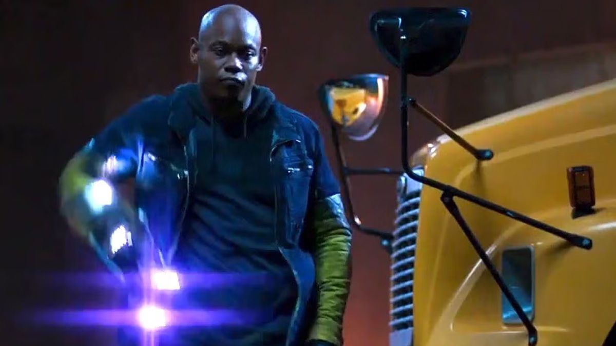Bokeem Woodbine's Shocker charges up his gloves in Spider-Man: Homecoming